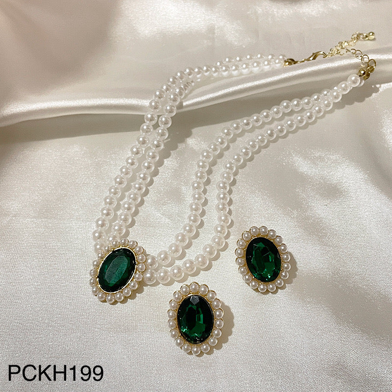 Pearl Oval Choker Set