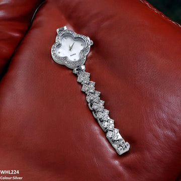 Clover Dial Quartz Watch